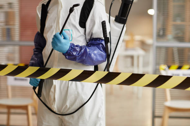 Professional Trauma Scene Cleanup technician working in Western, NE